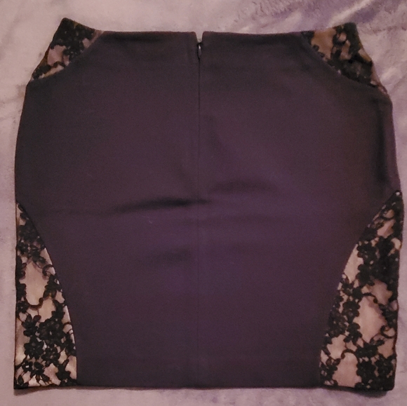 Black Skirt - Picture 2 of 4